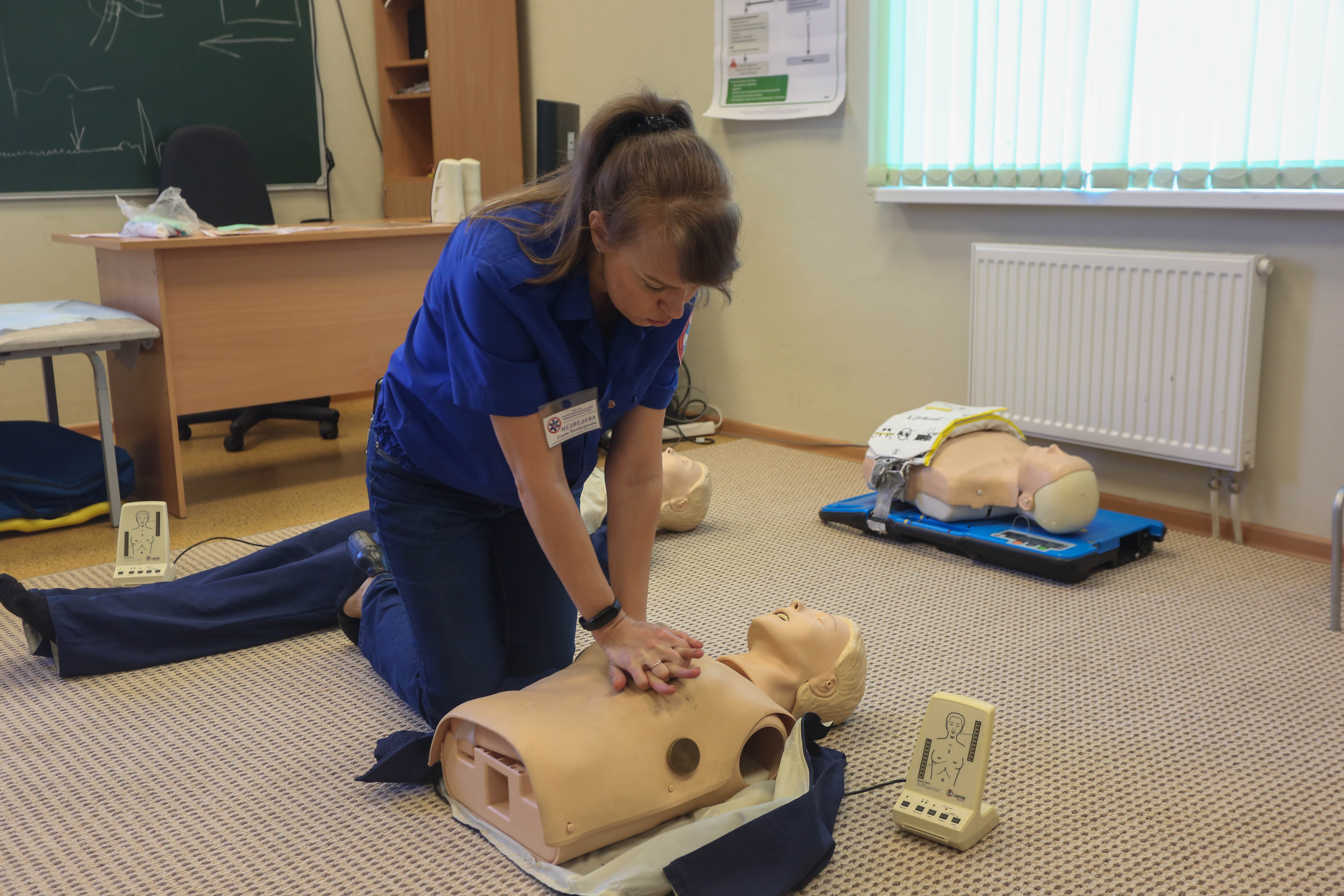 Около 3 тысяч свердловчан освоили навыки первой помощи с начала 2025 года благодаря специалистам Центра медицины катастроф