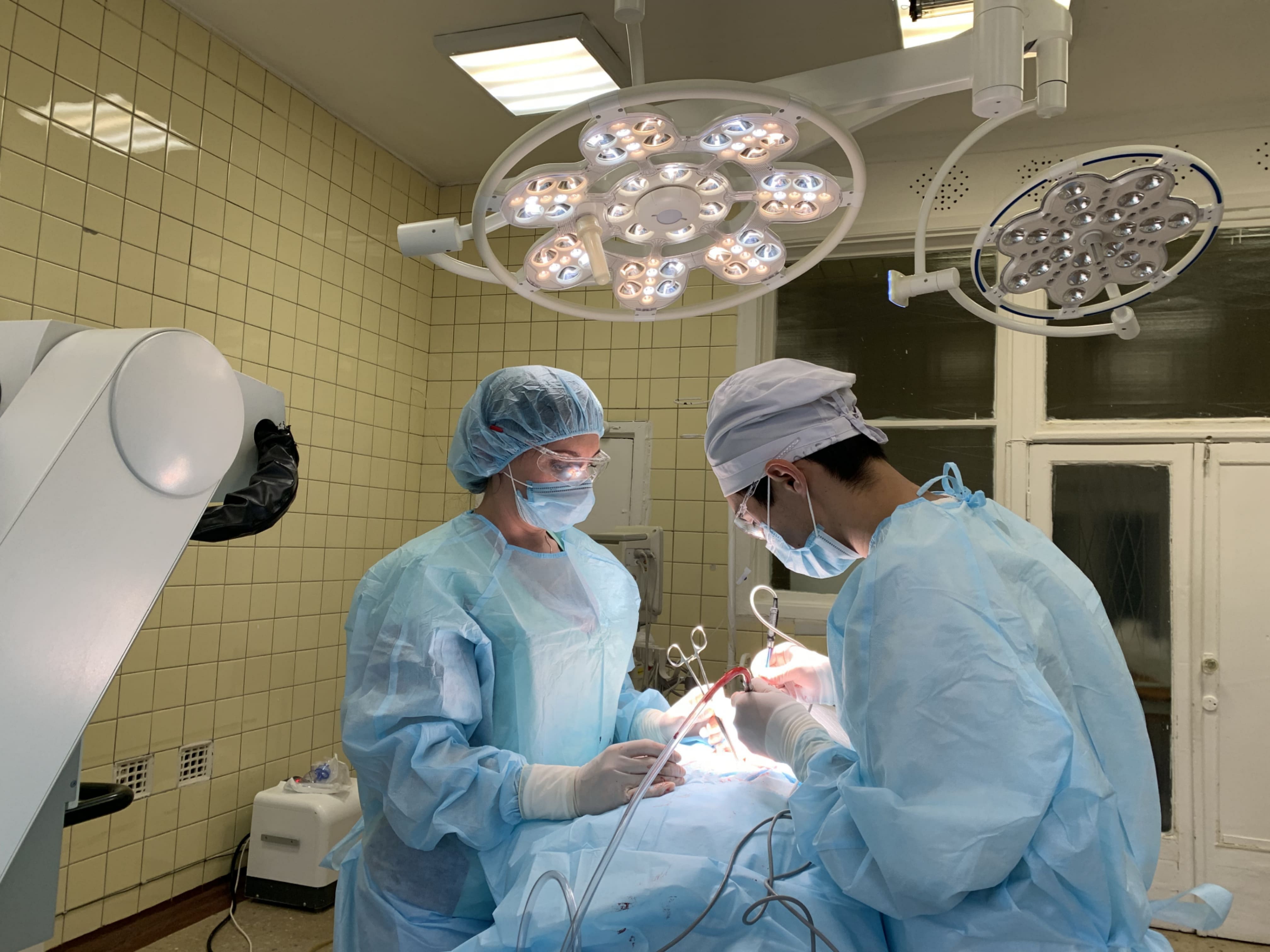 Нейрохирурги Нижнего Тагила провели успешную операцию пациентке на гемодиализе