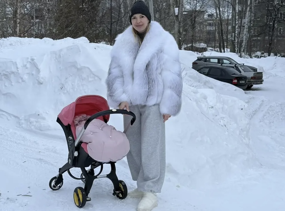 После сыночков — лапочка-дочка: команда профессионалов и современная медицина помогли свердловчанке Марии стать мамой в третий раз