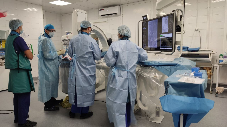 Рентгенохирурги Верхней Пышмы успешно внедрили в больнице передовую методику борьбы с инсультами и спасли 55-летнего пациента