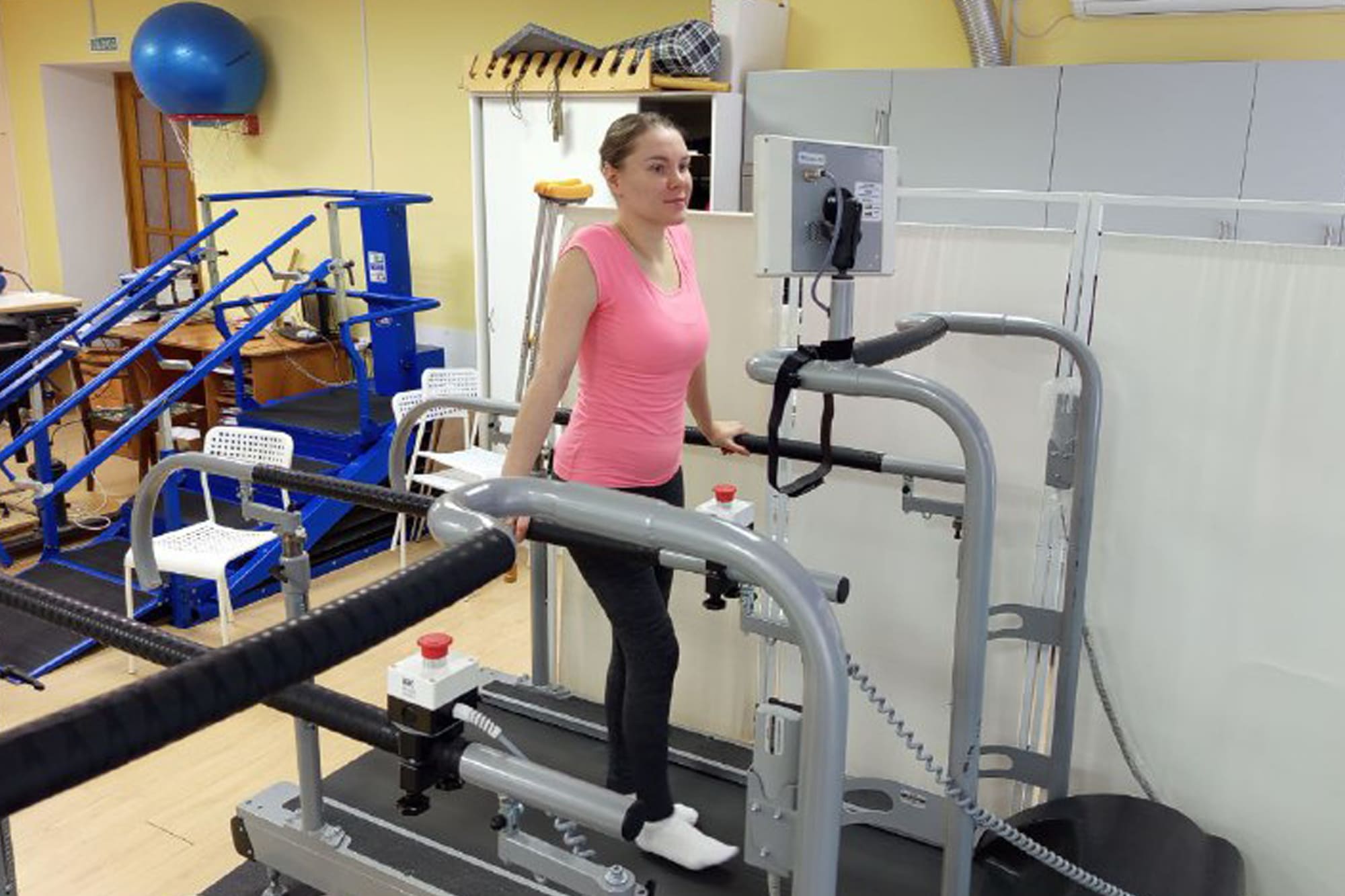 Мультидисциплинарная команда больницы «Липовка» помогла восстановить здоровье свердловчанке, которую сбил самокатчик