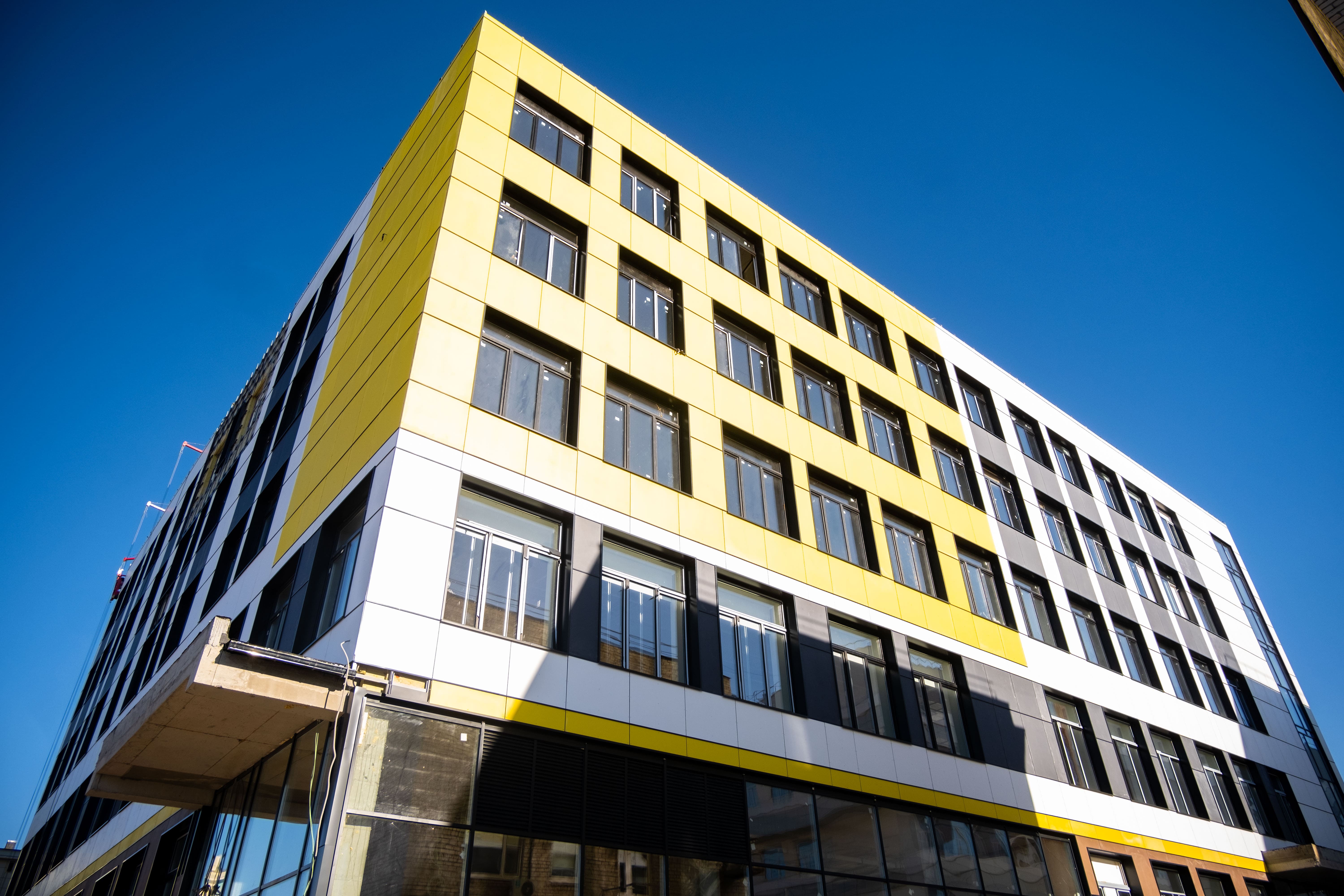 Денис Паслер: строительная готовность нового терапевтического корпуса в Верхней Пышме — 74%