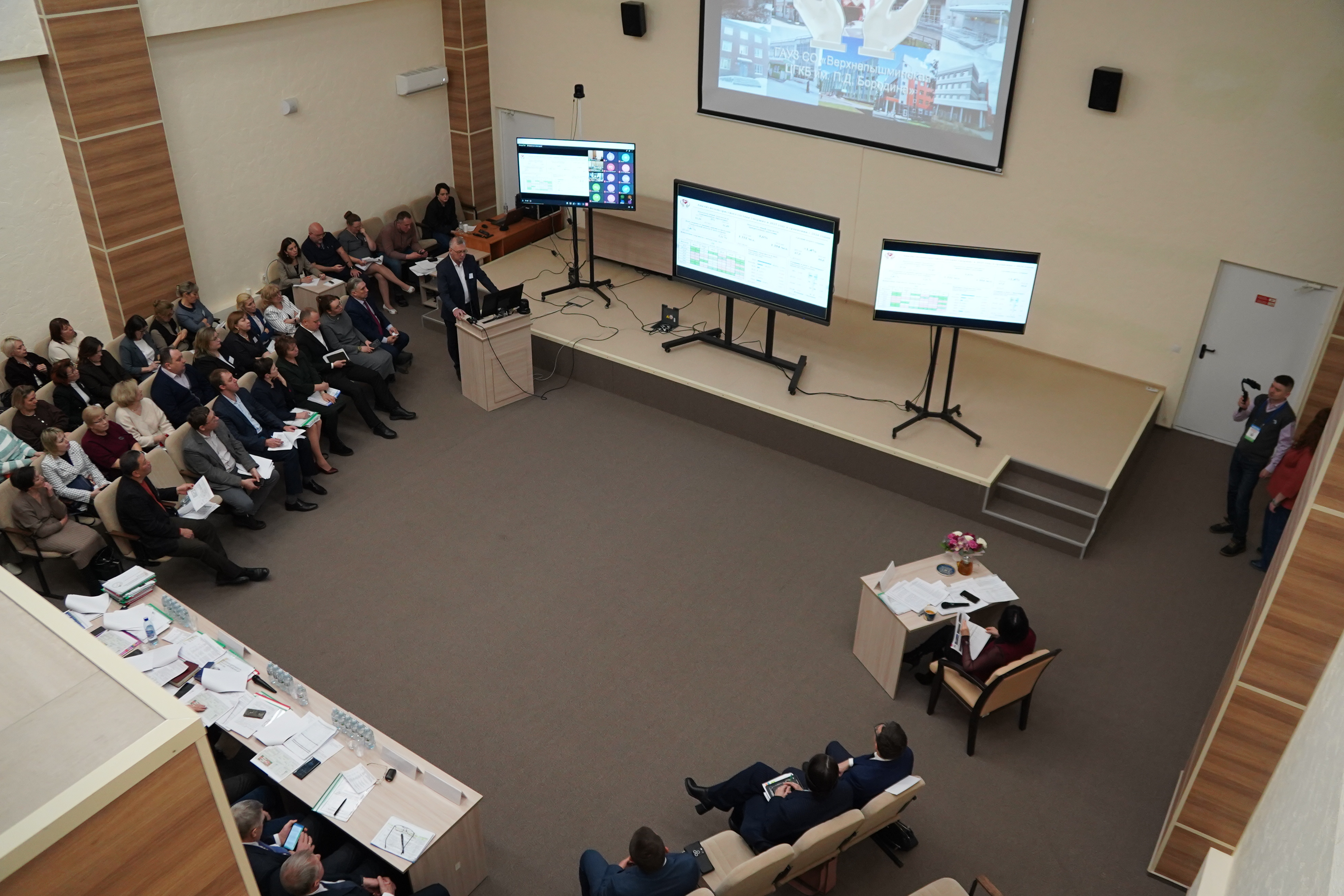 Татьяна Савинова  посетила Верхнепышминскую ЦГКБ