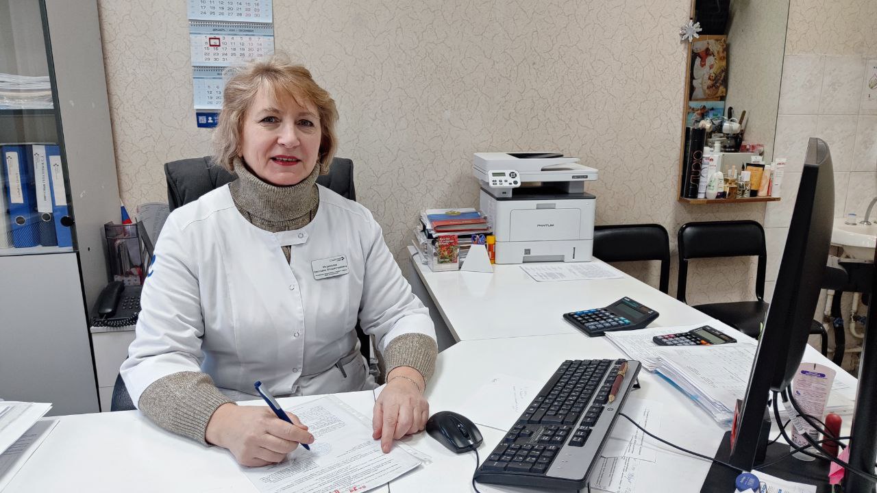 Новогодняя аптечка: специалист ЦГКБ №3 напомнила, что лучше держать под рукой тем, кто хочет встретить праздник без рисков