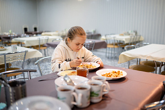 Более 150 юных уральцев, оставшихся без попечения родителей, прошли реабилитацию в санатории «Маян» в 2025 году