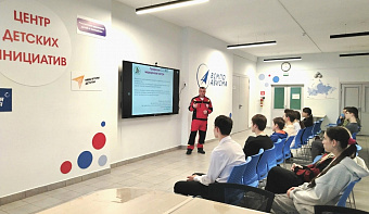 Занятия в медклассе Верхней Салды начались для 15 старшеклассников при участии сотрудников местной больницы