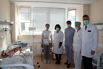 Татьяна Савинова навестила в Москве юную пациентку, которой успешно выполнили пересадку сердца