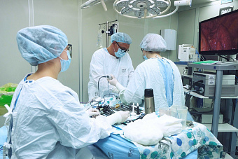 Врачи двух свердловских больниц вылечили рак лёгких у мужчины, который выкурил за 10 лет больше 70 тысяч сигарет