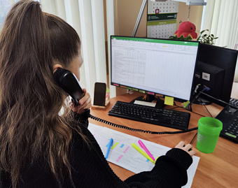 Жители Свердловской области в 2025 году обращались на телефон горячей линии по вопросам зависимостей на 18% чаще, чем годом ранее