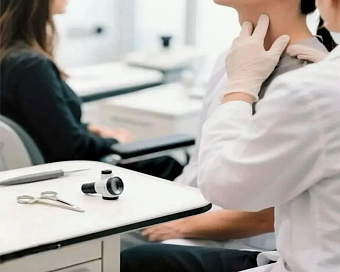 Свердловчане стали чаще обращаться к врачам из-за проблем с кожей, которые вызваны дисфункцией щитовидной железы