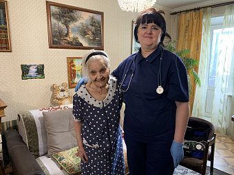 В Нижнем Тагиле медики ГБ №1 обследовали на дому 102-летнюю фронтовичку, Почетного гражданина Свердловской области