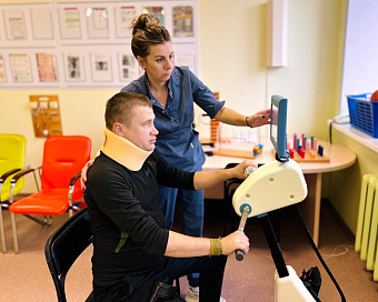 Бойцу СВО вернули подвижность шеи после сложной операции в Свердловском госпитале для ветеранов войн