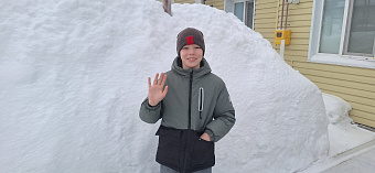 Медики четырёх свердловских учреждений здравоохранения спасли 11-летнего мальчика, упавшего с четвёртого этажа