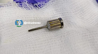 Медики ЦГБ №20 Екатеринбурга успешно извлекли стоматологическую отвёртку из кишечника женщины