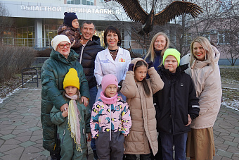 Татьяна Савинова поздравила врачей-педиатров с профессиональным праздником