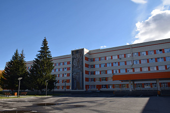 Первые шаги через 35 суток комы: свердловские врачи спасли подростка с тяжёлыми ожогами